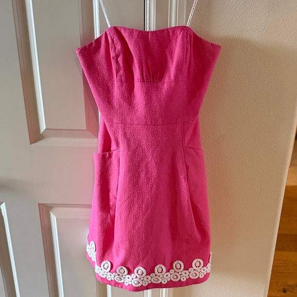 Lilly Pulitzer Pink Jacquard Dress with White Floral Embroidered Hem - Picture 2 of 5